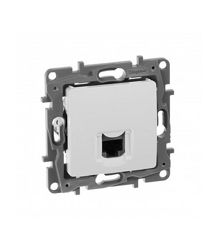 Розетка комп. Legrand ETIKA 672241 1мест. белый 438x503 в Материке - Вариант 2