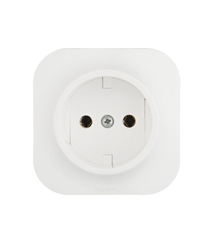 Розетка Legrand QUTEO 782210 1мест. белый 438x503 в Материке - Вариант 2