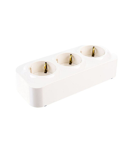 Розетка Legrand QUTEO 782268 3мест. с/з шторки сл.кость 438x503 в Материке