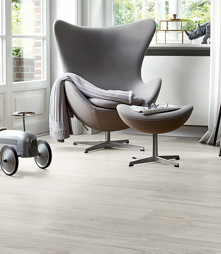 Ламинат EGGER-HOME/32/EHL145_ДУБ ЭЛВА ГРЕЙ_Classic*V4 438x503 в Материке - Вариант 2