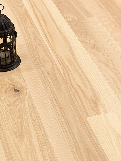Паркет FOCUS FLOOR_KARELIA ЯСЕНЬ PRESTIGE SIMOOM WHITE OILED 1-Strip*V 495x660 Паркет FOCUS FLOOR_KARELIA ЯСЕНЬ PRESTIGE SIMOOM WHITE OILED 1-Strip*V 495x660 в Материке