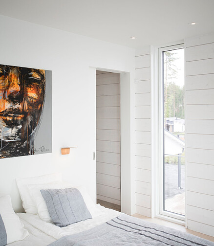 Краска Tikkurila EURO White для потолка белая гл/мат, 2,7л 438x503 в Материке - Вариант 2