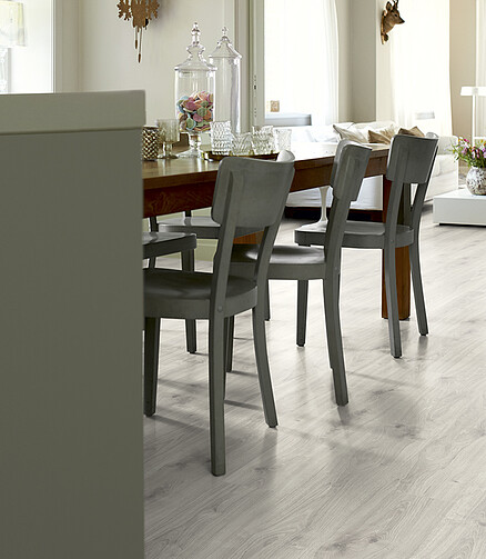 Ламинат EGGER-HOME/33/EHL140_ДУБ ЦЕРМАТТ ЛАЙТ_Classic 438x503 в Материке - Вариант 2
