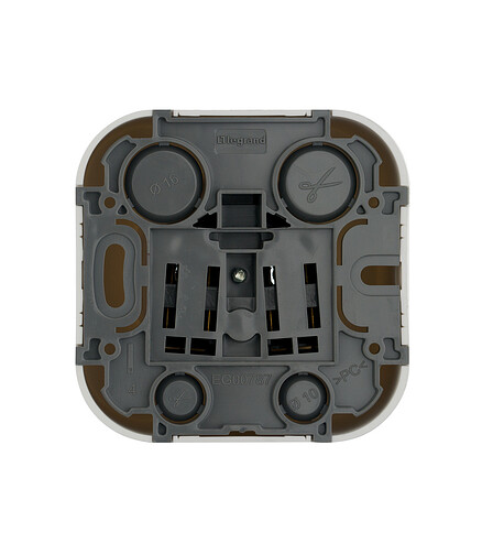 Розетка Legrand QUTEO 782210 1мест. белый 438x503 в Материке - Вариант 3
