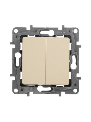 Выключатель прох. Legrand ETIKA 672312 2кл. сл.кость 238x286 в Материке