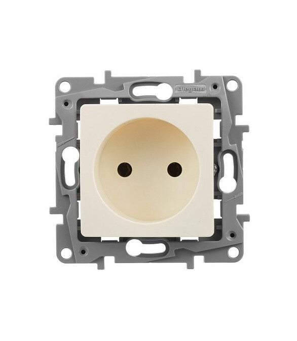 Розетка Legrand ETIKA 672320 1мест. сл.кость 586x674 Розетка Legrand ETIKA 672320 1мест. сл.кость 586x674 в Материке